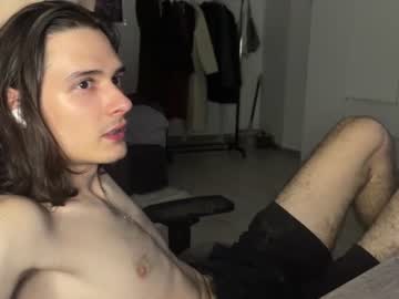 hi ✋, cum in pvt noi extra tip)