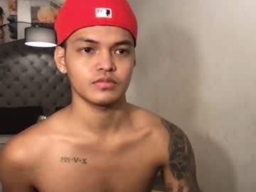 asianhugescott