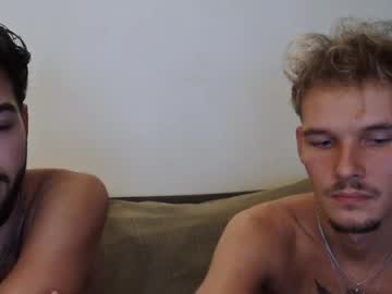 BlondieXBrunette