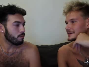 BlondieXBrunette