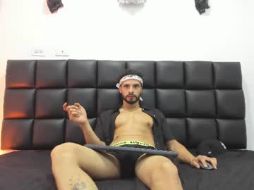 (っ◔◡◔)っ ♥ ETHAN ♥