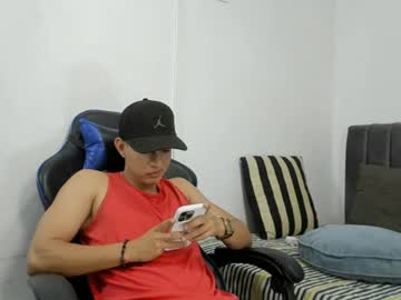 Hi guys, welcome to my room