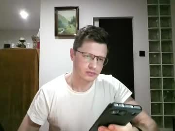 Andrew (independent model) 20:00-00:00 CET daily