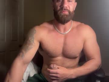 Skyler Flexes