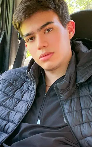 Tonny Elliot