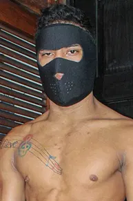 James Con