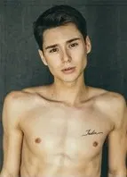 Leo Grand