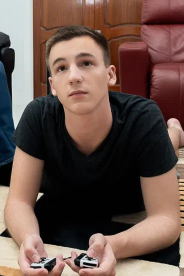 Zac Steele