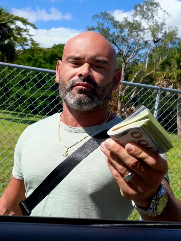 Alejandro Vega