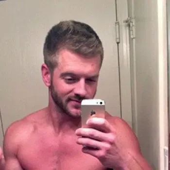 Sean Holmes