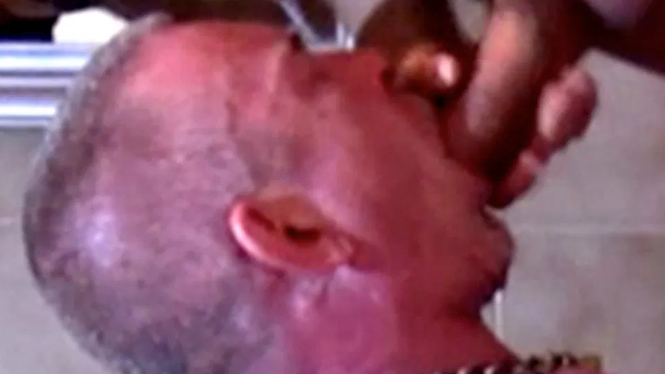 Extrem Cumhole