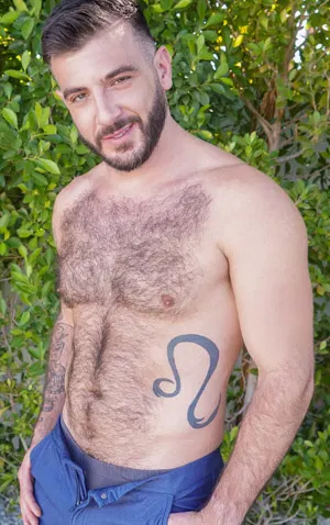 Ian Holms