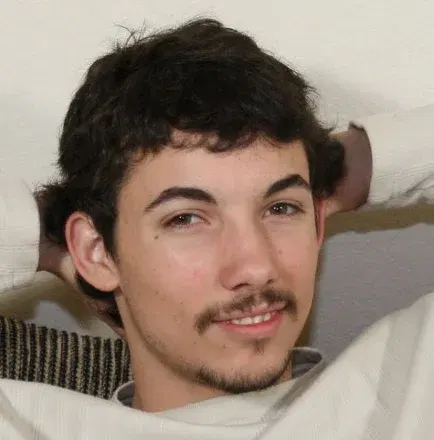 Jeremy (Steve White)