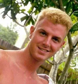 Leo (Fred Phillips)