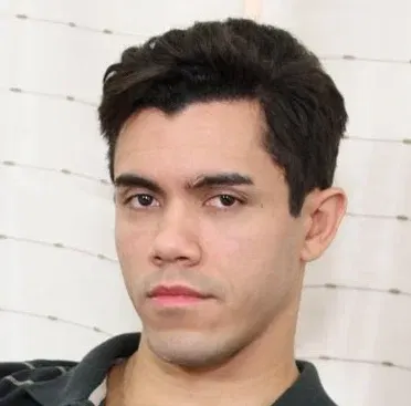 Leo Castro