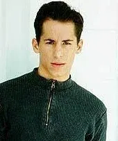 Niko (Ron Surfass)