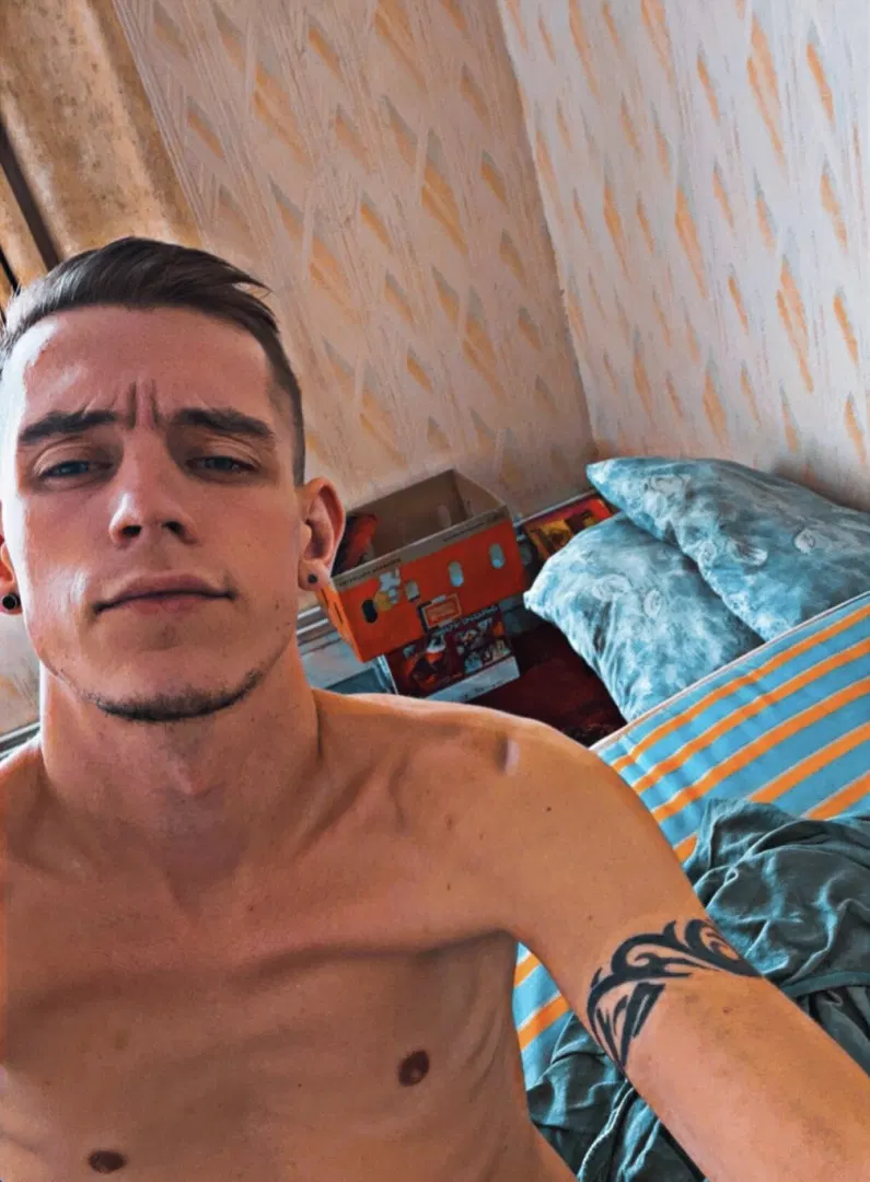 Antho_White_XL