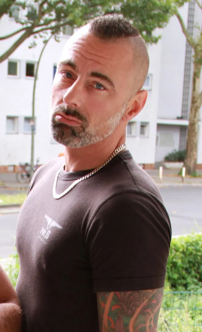 TOM DE BOHRAR