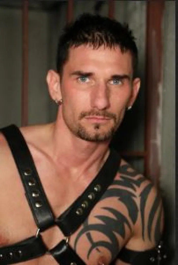 Erik Grant - Latino Gay Porn HD | Bolatino