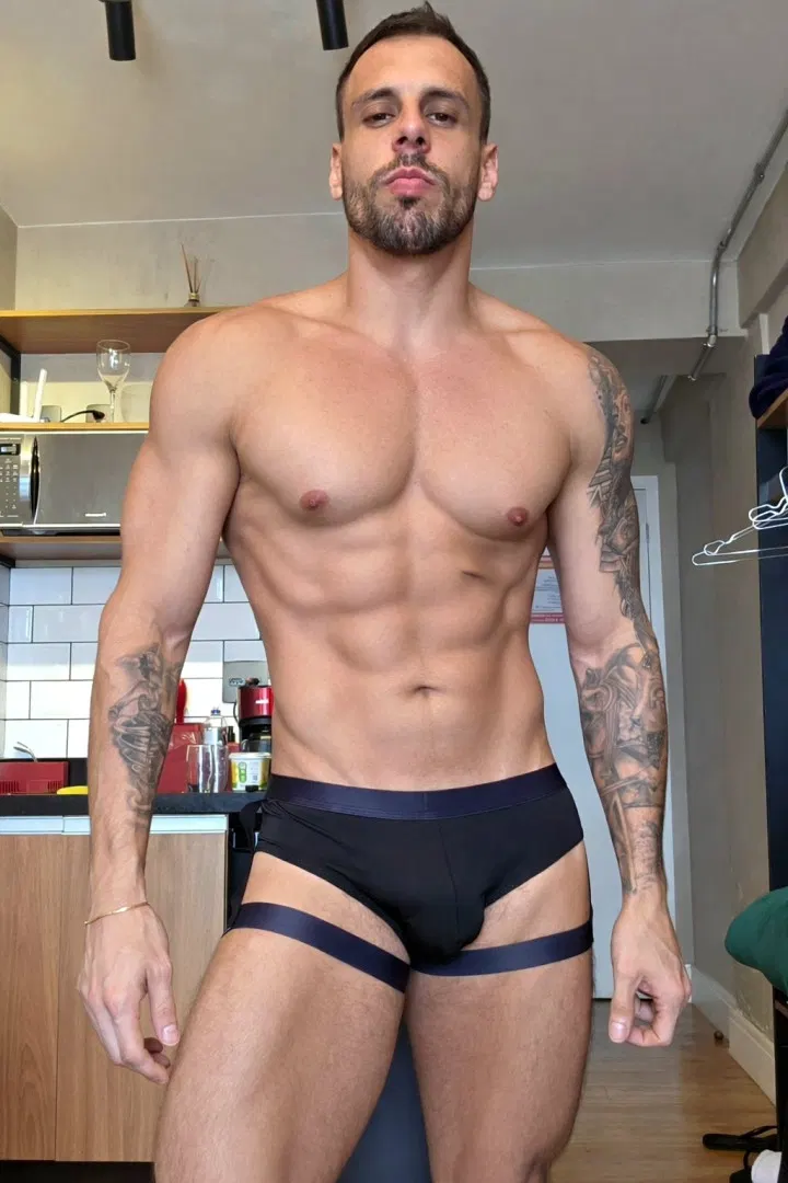Brenno Villar - Latino Gay Porn HD | Bolatino