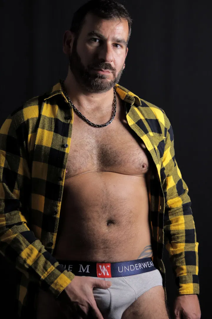 LupoNeroXL - Latino Gay Porn HD | Bolatino