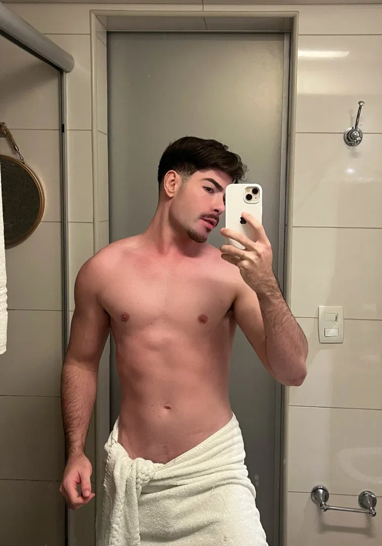 Gui Falconni - Latino Gay Porn HD | Bolatino