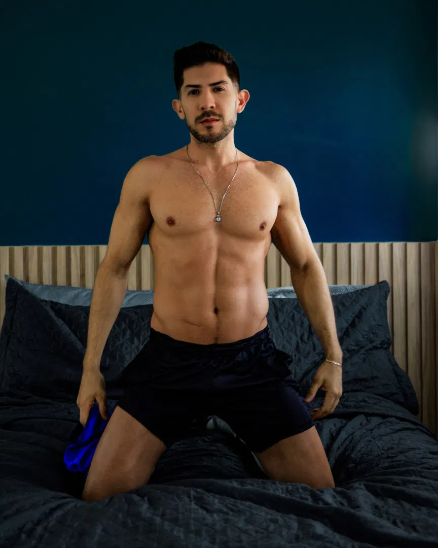 Alberto Velázquez - Latino Gay Porn HD | Bolatino