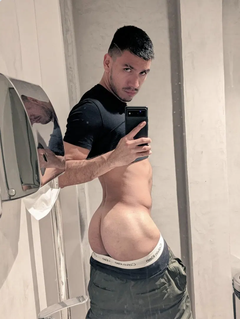 Javi Berlin - Latino Gay Porn HD | Bolatino