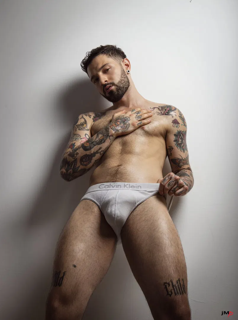 Igor LUCIOS - Latino Gay Porn HD | Bolatino