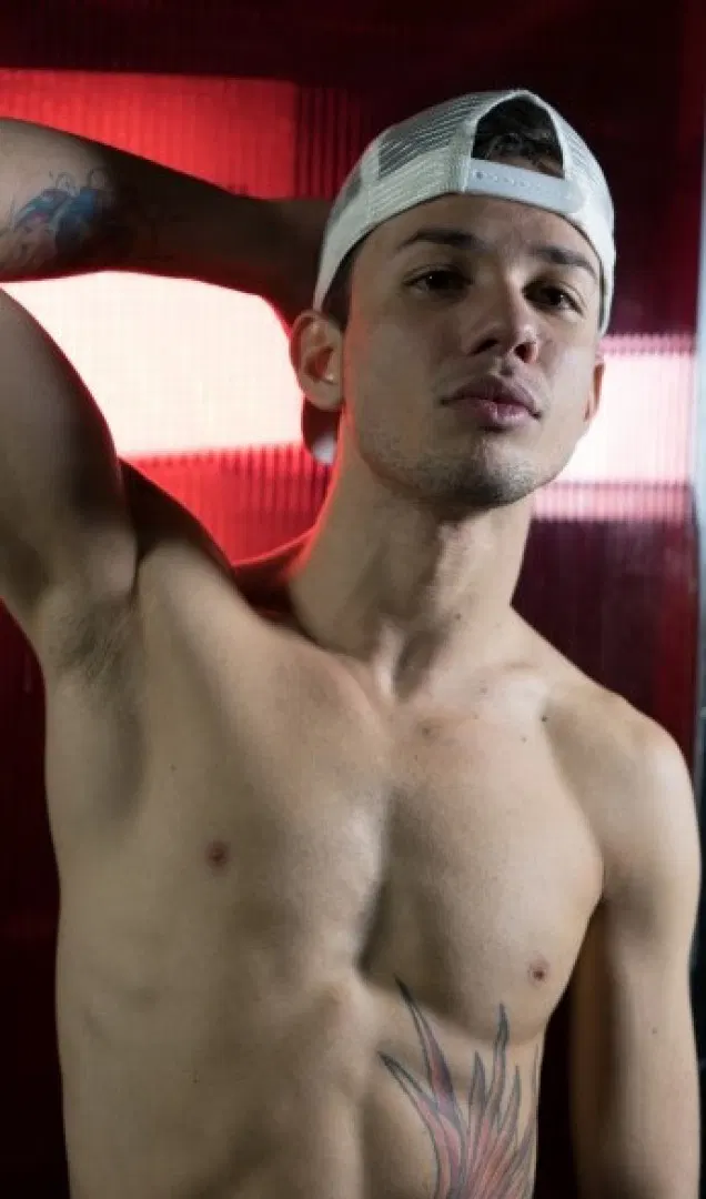 Byron Burn - Latino Gay Porn HD | Bolatino