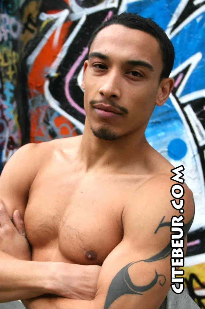 Juliano - Latino Gay Porn HD | Bolatino
