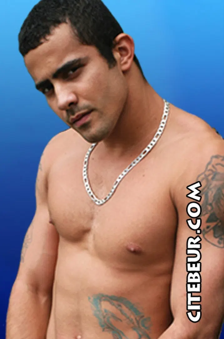 Rafael - Latino Gay Porn HD | Bolatino