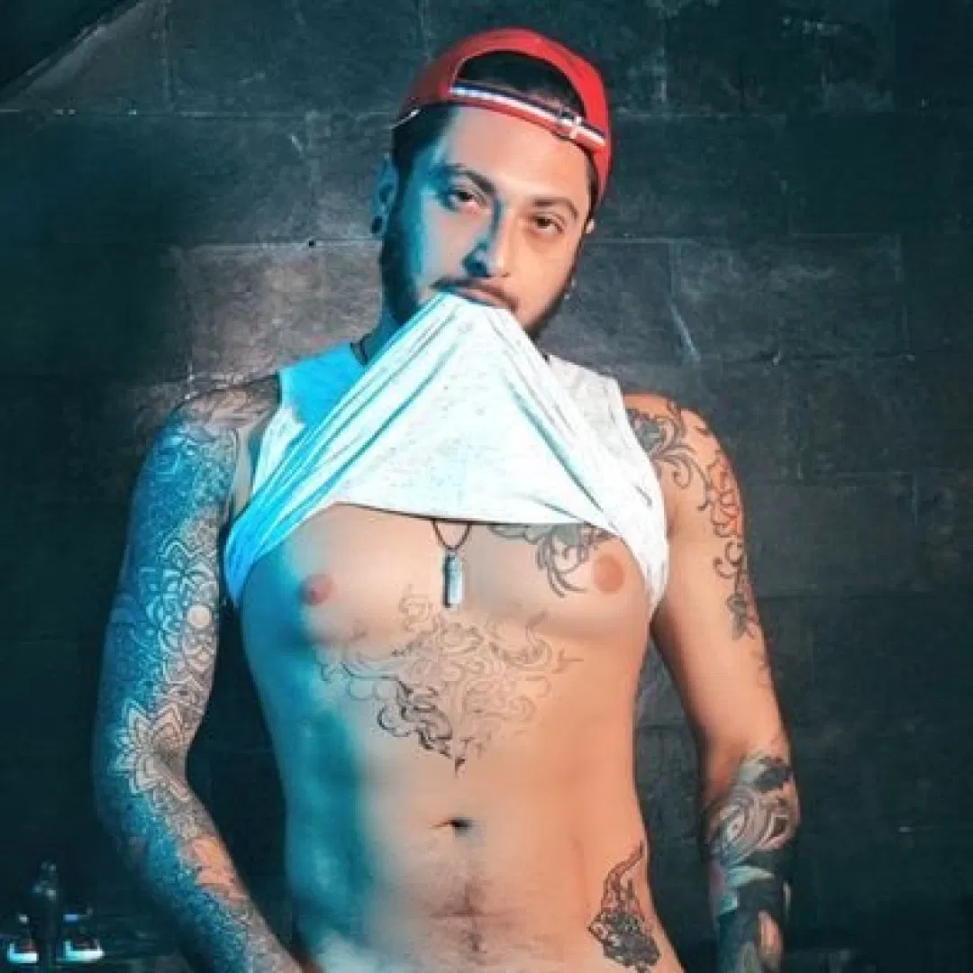 Leo Ferraz - Latino Gay Porn HD | Bolatino